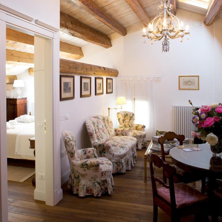 M Club De Luxe B&B Равенна Номер фото