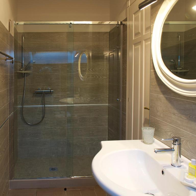 M Club De Luxe B&B Равенна Номер фото