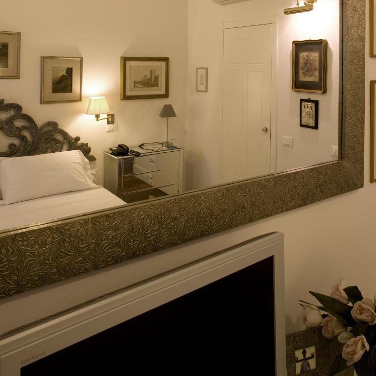 M Club De Luxe B&B Равенна Номер фото